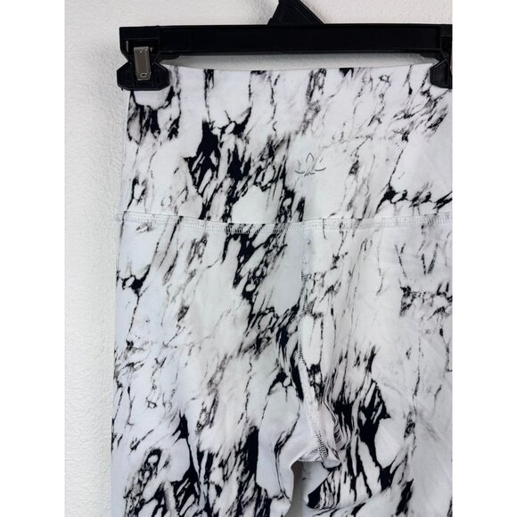 Beyond Yoga women's small white marbled high rise 7/8 length athletic leggings - Picture 4 of 5